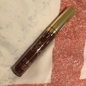 Kylie cosmetics birthday edition liquid lipstick